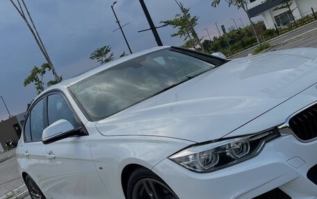 BMW 3 серия, 2018 год, 1 540 000 рублей, 3 фотография
