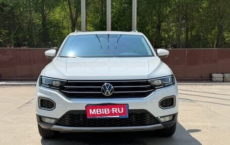 Volkswagen T-Roc I, 2021 год, 1 900 000 рублей, 3 фотография