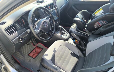 Volkswagen Jetta VI, 2014 год, 1 050 000 рублей, 13 фотография