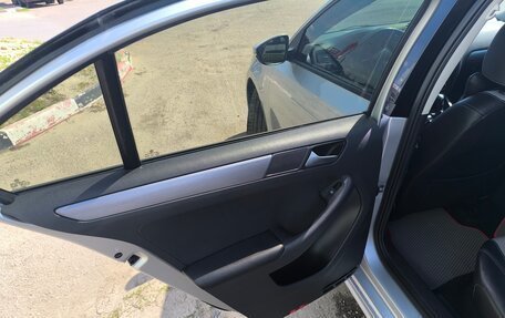 Volkswagen Jetta VI, 2014 год, 1 050 000 рублей, 16 фотография