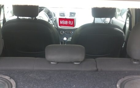Renault Sandero II рестайлинг, 2015 год, 700 000 рублей, 11 фотография