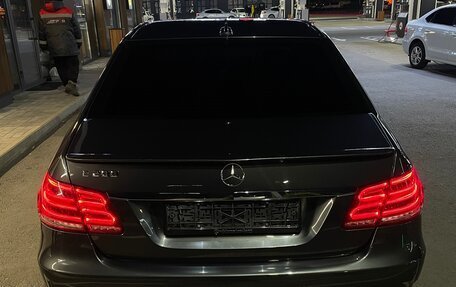 Mercedes-Benz E-Класс, 2013 год, 2 100 000 рублей, 4 фотография