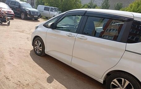 Honda Freed II, 2021 год, 1 300 000 рублей, 4 фотография