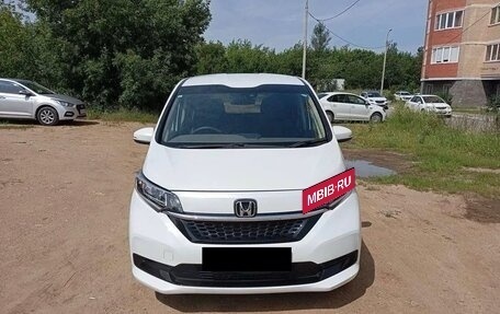 Honda Freed II, 2021 год, 1 300 000 рублей, 2 фотография