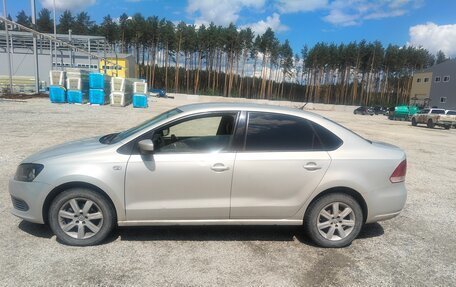 Volkswagen Polo VI (EU Market), 2011 год, 420 000 рублей, 2 фотография