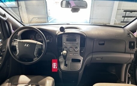 Hyundai Grand Starex Grand Starex I рестайлинг 2, 2015 год, 1 350 000 рублей, 6 фотография