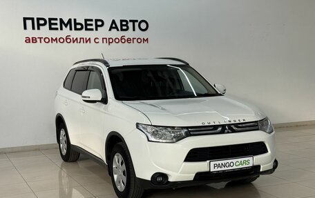 Mitsubishi Outlander III рестайлинг 3, 2012 год, 975 000 рублей, 3 фотография