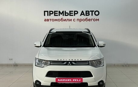 Mitsubishi Outlander III рестайлинг 3, 2012 год, 975 000 рублей, 2 фотография