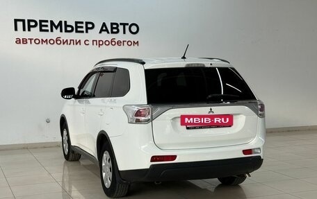 Mitsubishi Outlander III рестайлинг 3, 2012 год, 975 000 рублей, 6 фотография
