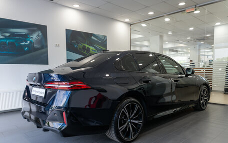 BMW 5 серия, 2023 год, 7 450 000 рублей, 2 фотография
