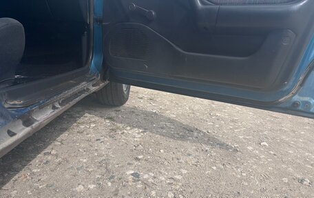 Mazda 323, 1992 год, 139 999 рублей, 6 фотография