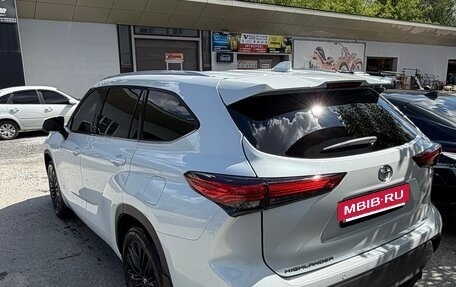 Toyota Highlander, 2025 год, 5 000 000 рублей, 4 фотография