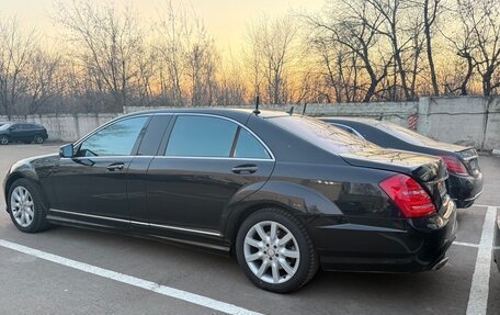Mercedes-Benz S-Класс, 2008 год, 2 990 000 рублей, 2 фотография