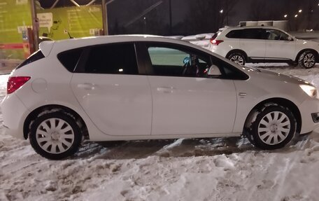 Opel Astra J, 2014 год, 870 000 рублей, 6 фотография