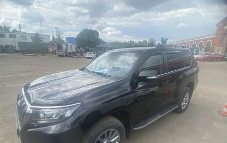 Toyota Land Cruiser Prado 150 рестайлинг 2, 2020 год, 5 800 000 рублей, 2 фотография