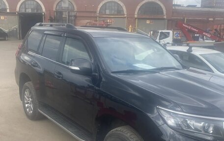 Toyota Land Cruiser Prado 150 рестайлинг 2, 2020 год, 5 800 000 рублей, 3 фотография