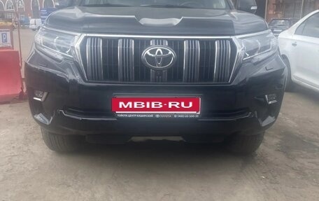 Toyota Land Cruiser Prado 150 рестайлинг 2, 2020 год, 5 800 000 рублей, 4 фотография