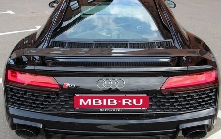 Audi R8, 2019 год, 15 500 000 рублей, 9 фотография