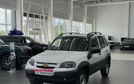 Chevrolet Niva I рестайлинг, 2019 год, 1 350 000 рублей, 5 фотография