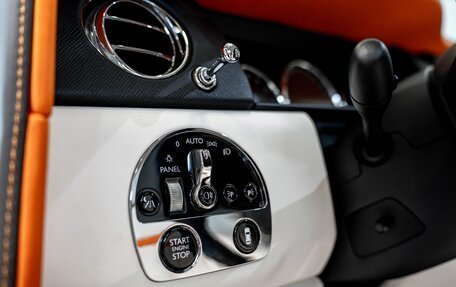 Rolls-Royce Cullinan, 2024 год, 37 000 000 рублей, 22 фотография