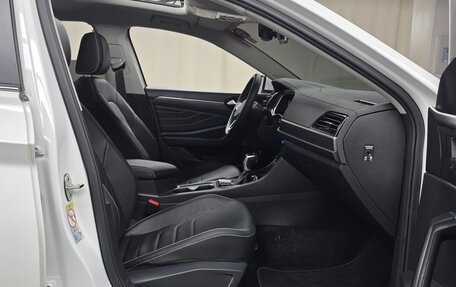 Volkswagen Jetta VII, 2023 год, 1 740 000 рублей, 15 фотография