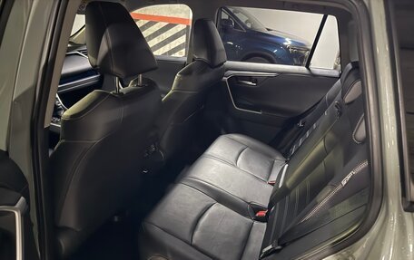Toyota RAV4, 2020 год, 3 300 000 рублей, 7 фотография