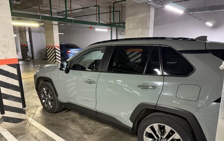 Toyota RAV4, 2020 год, 3 300 000 рублей, 8 фотография