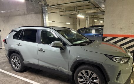 Toyota RAV4, 2020 год, 3 300 000 рублей, 11 фотография