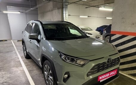 Toyota RAV4, 2020 год, 3 300 000 рублей, 12 фотография