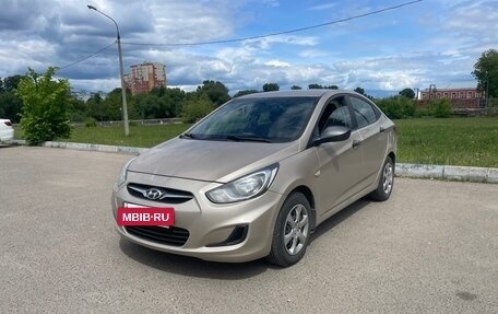 Hyundai Solaris II рестайлинг, 2012 год, 940 000 рублей, 2 фотография