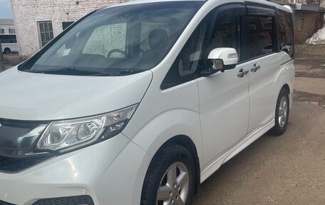 Honda Stepwgn IV, 2016 год, 1 880 000 рублей, 2 фотография