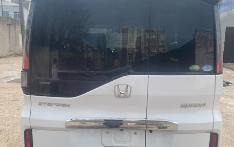 Honda Stepwgn IV, 2016 год, 1 880 000 рублей, 5 фотография