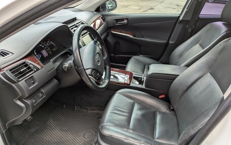 Toyota Camry, 2013 год, 1 650 000 рублей, 12 фотография