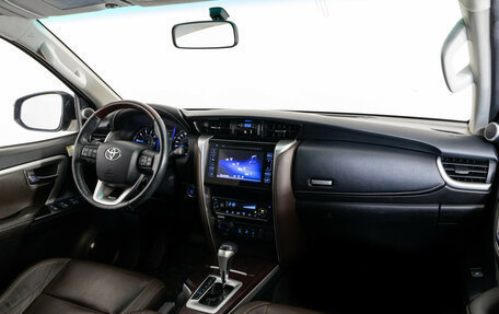 Toyota Fortuner II, 2017 год, 3 499 000 рублей, 11 фотография