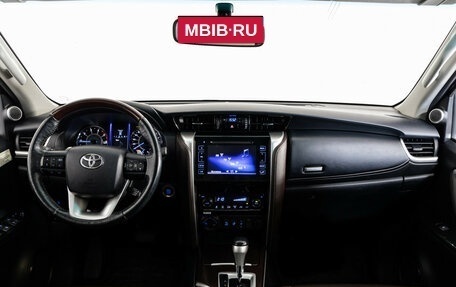 Toyota Fortuner II, 2017 год, 3 499 000 рублей, 12 фотография
