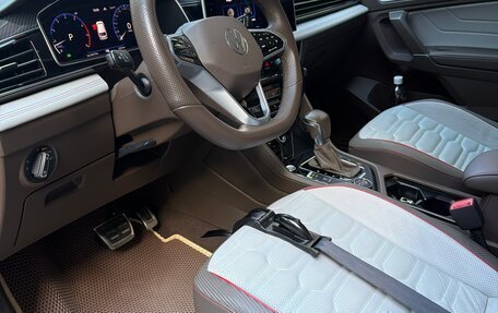 Volkswagen Tiguan II, 2021 год, 4 290 000 рублей, 17 фотография