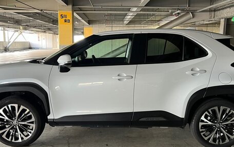 Toyota Yaris Cross, 2023 год, 1 620 000 рублей, 6 фотография