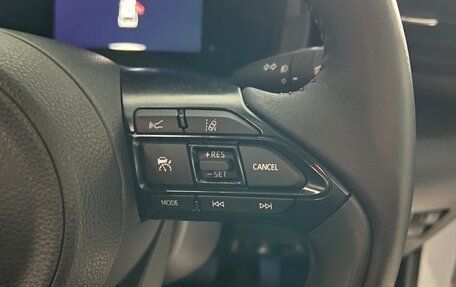 Toyota Yaris Cross, 2023 год, 1 620 000 рублей, 11 фотография