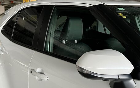 Toyota Yaris Cross, 2023 год, 1 620 000 рублей, 27 фотография