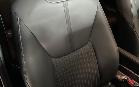 Toyota Yaris Cross, 2023 год, 1 620 000 рублей, 37 фотография