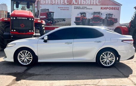Toyota Camry, 2018 год, 2 520 000 рублей, 3 фотография