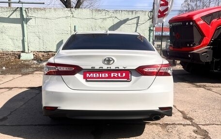 Toyota Camry, 2018 год, 2 520 000 рублей, 5 фотография