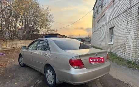 Toyota Camry V40, 2005 год, 777 000 рублей, 2 фотография