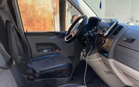 Volkswagen Caravelle T5, 2011 год, 2 000 000 рублей, 9 фотография