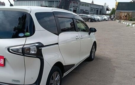 Toyota Sienta II, 2021 год, 1 050 000 рублей, 6 фотография
