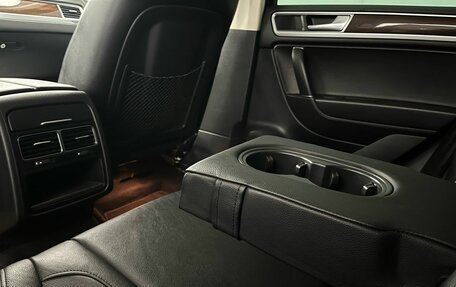 Volkswagen Touareg III, 2016 год, 3 045 000 рублей, 16 фотография