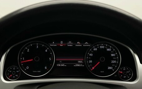 Volkswagen Touareg III, 2016 год, 3 045 000 рублей, 28 фотография
