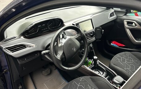 Peugeot 2008 II, 2014 год, 850 000 рублей, 10 фотография