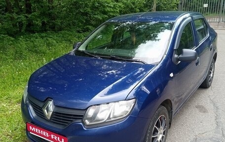 Renault Logan II, 2018 год, 575 000 рублей, 3 фотография