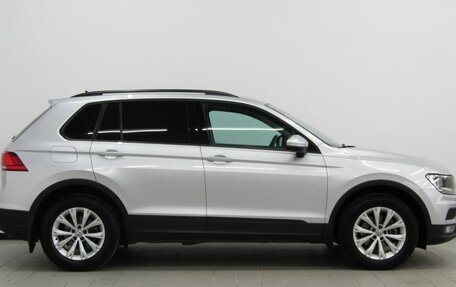 Volkswagen Tiguan II, 2018 год, 2 040 000 рублей, 6 фотография